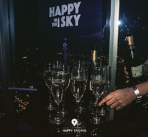 Visita a Sky Costanera, trago en BordeRío y fiesta en un club